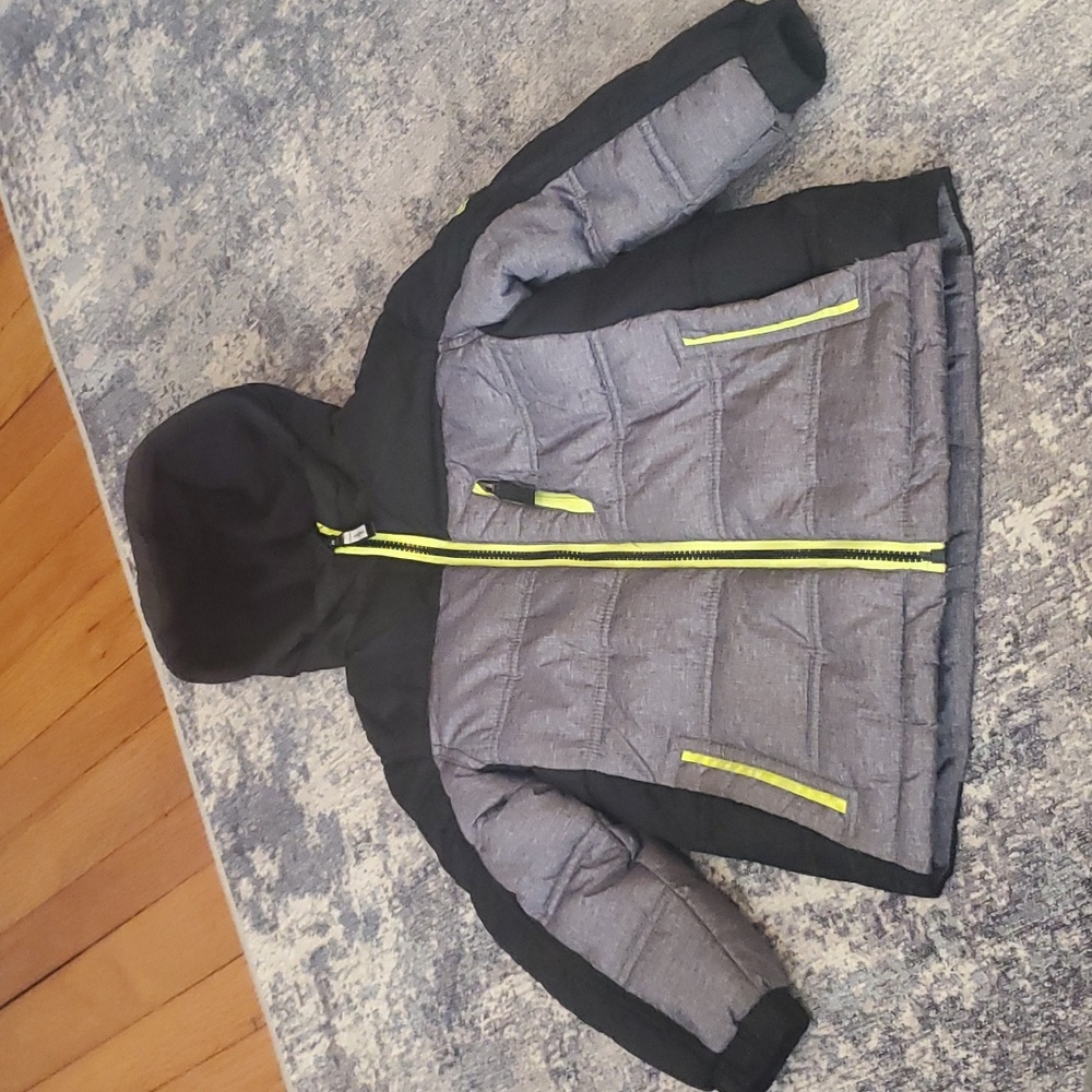 Boys Zero Xposur Winter Coat, Size 4T.
